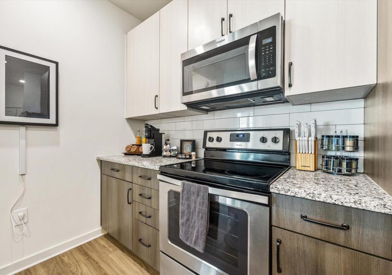 Luxurious 1 Bedroom Apartment Near Braves Stadium アトランタ エクステリア 写真